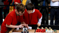 First Lego League : deux équipes isséennes en compétition