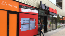 Façade de l'Intermarché des Bords de Seine à Issy