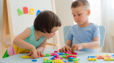 Rentrée des petites sections : l’accueil périscolaire à l’écoute de la philosophie Pikler