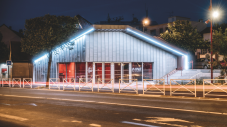 La Halle des Epinettes de nuit.