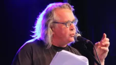 Dominique Sampiero : “dans chaque être une poésie attend de s’exprimer.” 