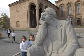 Etchmiadzine - Palais de la Culture