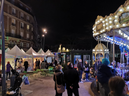 Le Marché de Noël place de la mairie. 