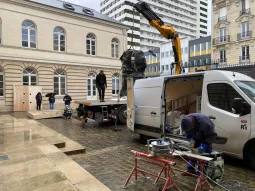 La Tour Dubuffet s'installe à l'Hôtel de Ville