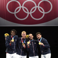 Les images des fleurettistes français, nouveaux champions olympiques