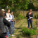 La youtubeuse Ophélie Damblé partage aux Isséens ses astuces de jardinage pendant "La campagne à Issy" au jardin botanique. 